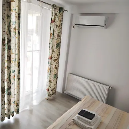 Garsoniera Olivia - Amarilia Navodari