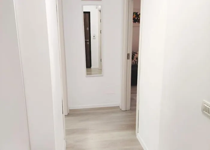 Garsoniera Olivia - Amarilia アパート ナボダリ